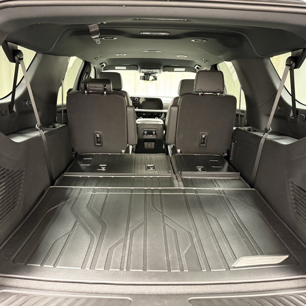 New 2026 Chevrolet Suburban LT w/ Comfort Package image 6