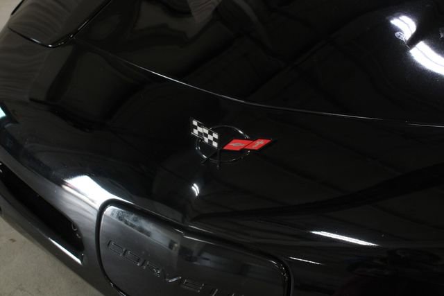 Used 2000 Chevrolet Corvette Coupe w/ Memory Pkg RWD image 29