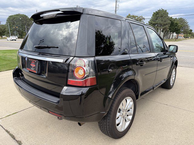 Used 2015 Land Rover LR2 image 5