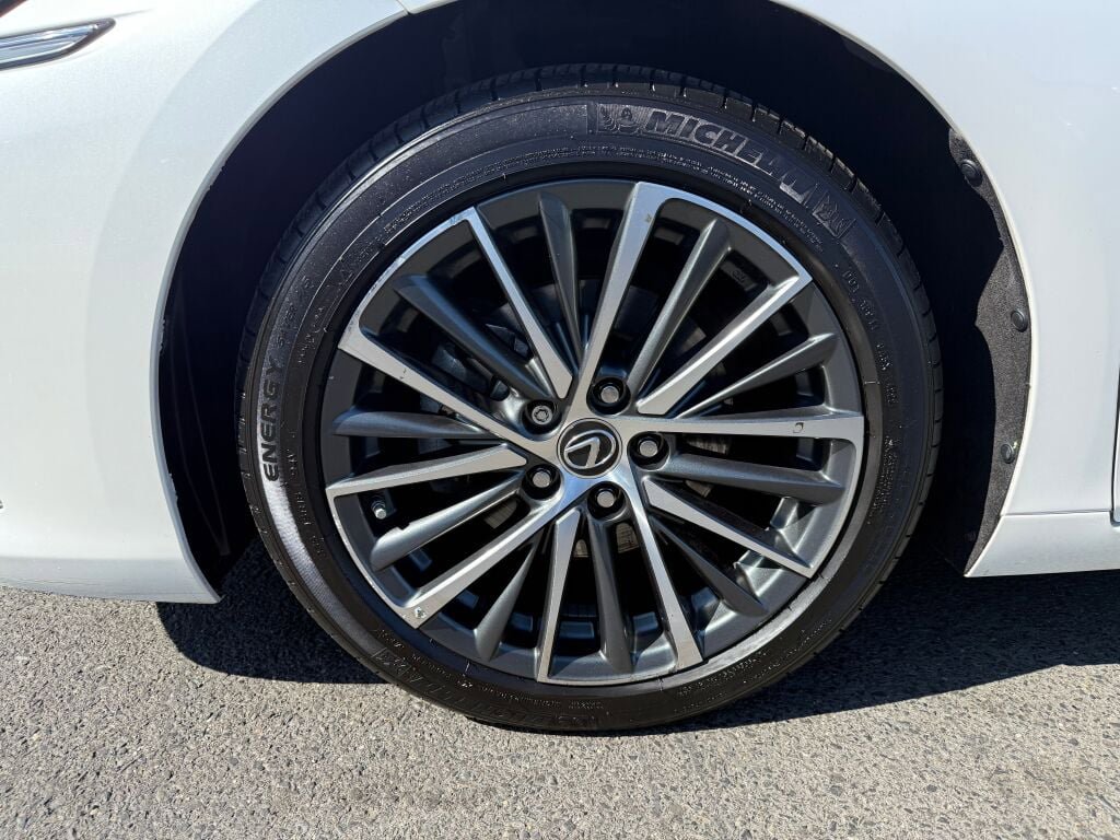 Used 2023 Lexus ES 350 w/ Premium Package image 35