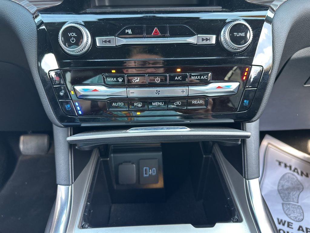 Used 2024 Ford Explorer Limited image 49