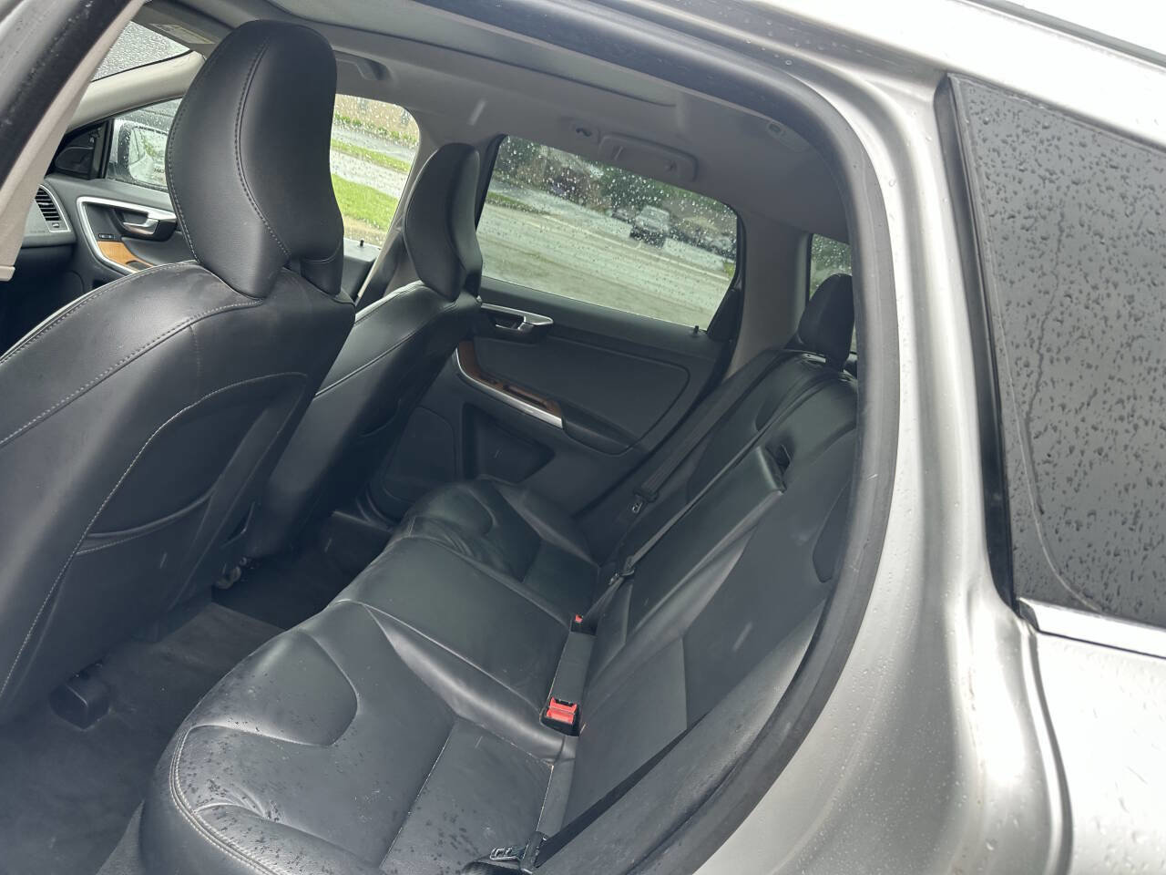 Used 2017 Volvo XC60 T5 Inscription w/ Preferred Option Package image 15