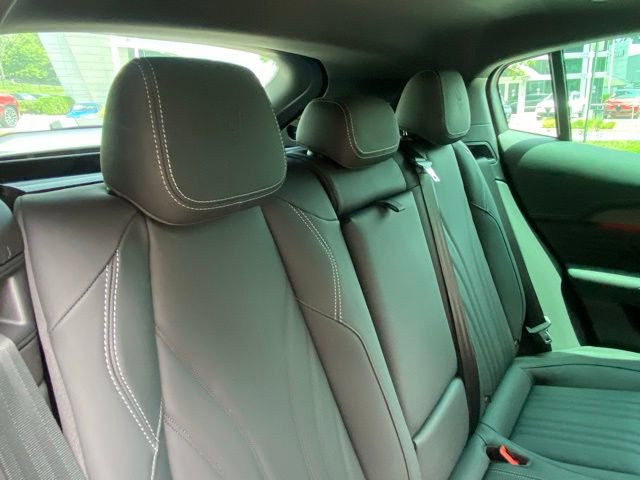 New 2025 Maserati Grecale GT image 41