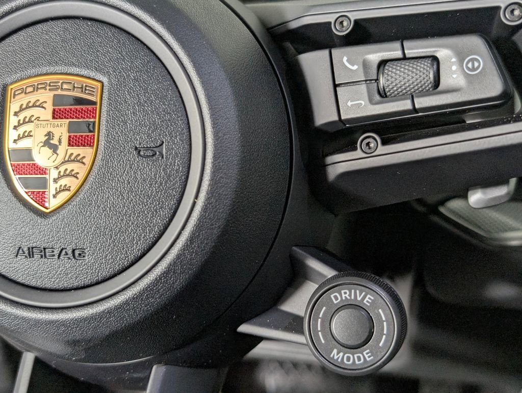 New 2026 Porsche Cayenne Coupe image 40