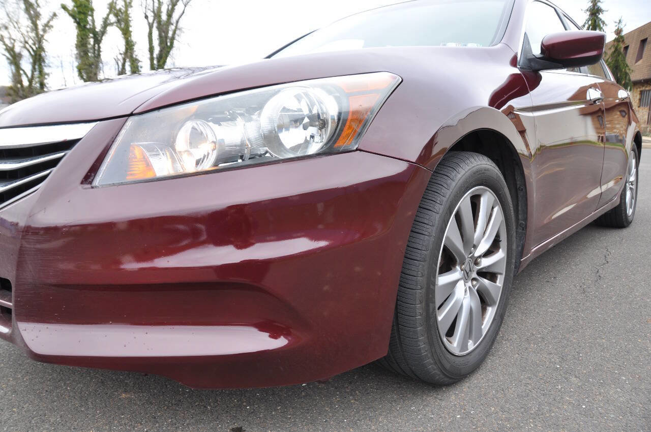Used 2011 Honda Accord EX-L image 2