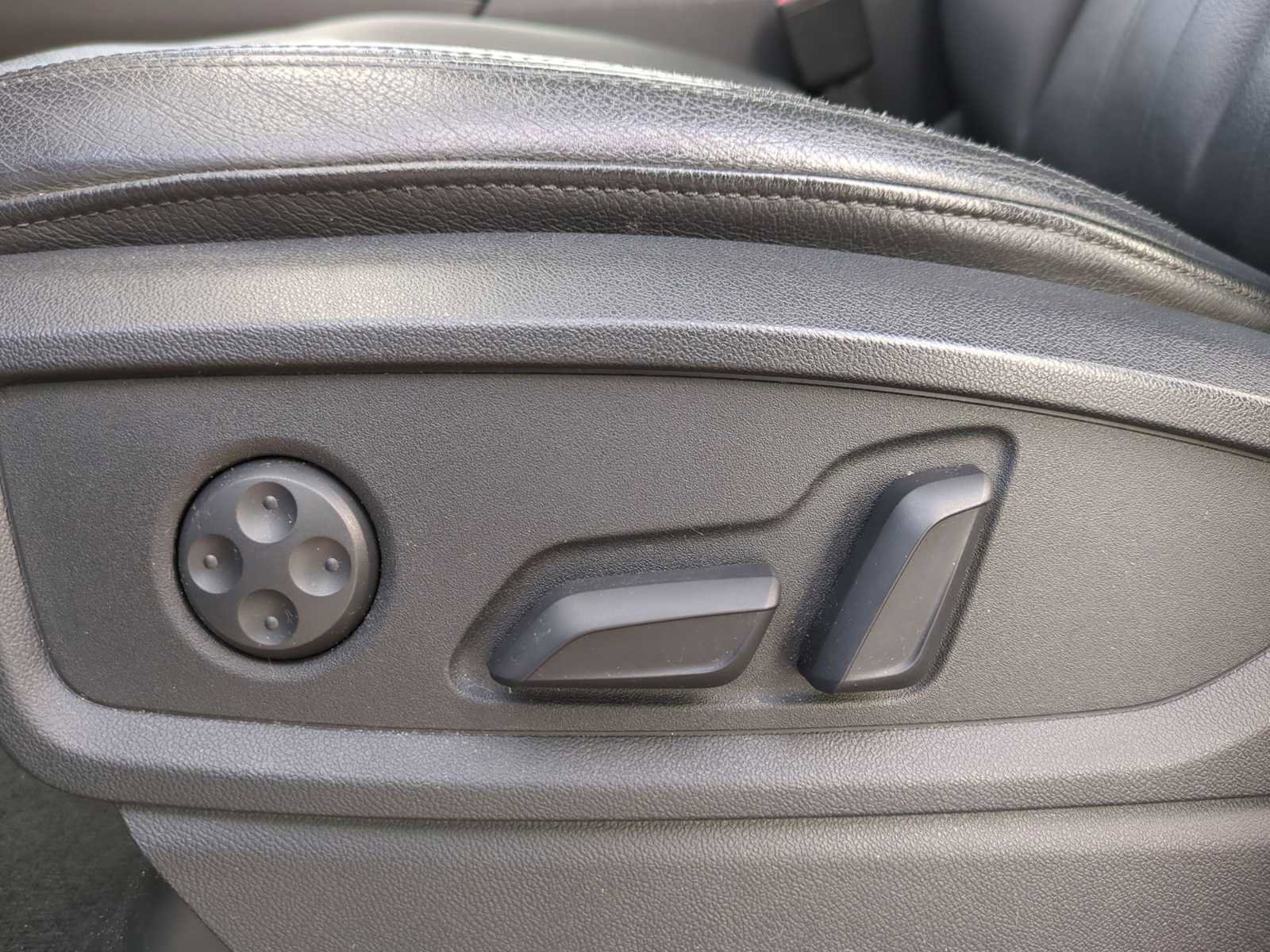 Used 2019 Audi Q5 2.0T Premium Plus image 17