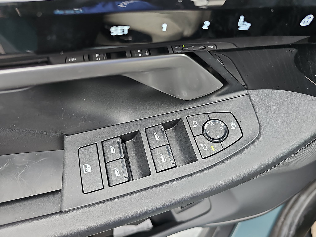 Used 2025 BMW 530i RWD image 28
