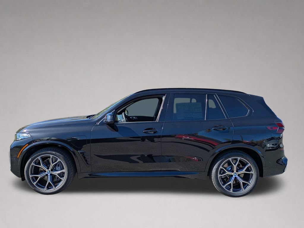 New 2026 BMW X5 xDrive50e w/ M Sport Package AWD/4WD image 7