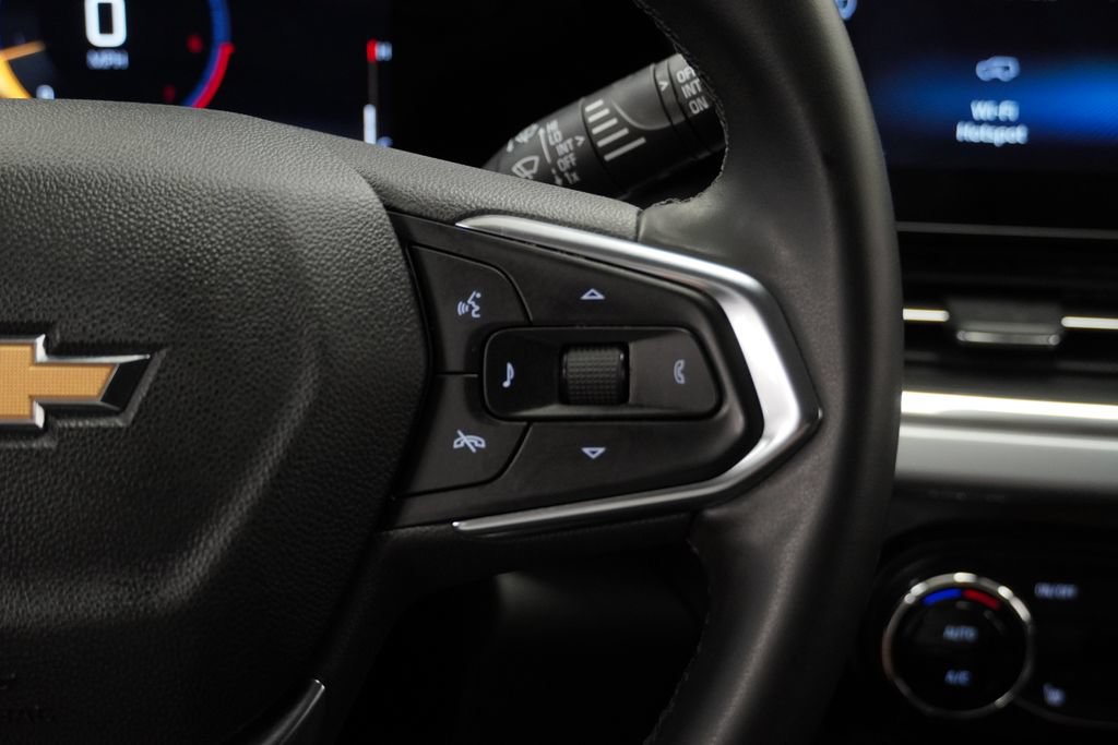 Used 2024 Chevrolet Trax LT w/ Driver Confidence Package FWD image 22