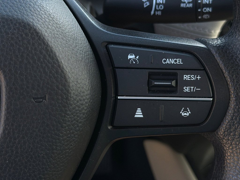 Used 2025 Honda HR-V LX image 16