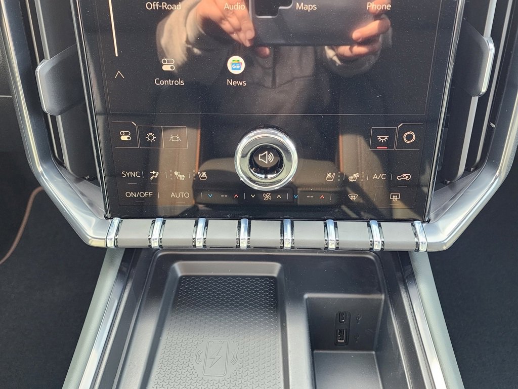 New 2026 GMC Acadia AT4 w/ Luxury Package image 32