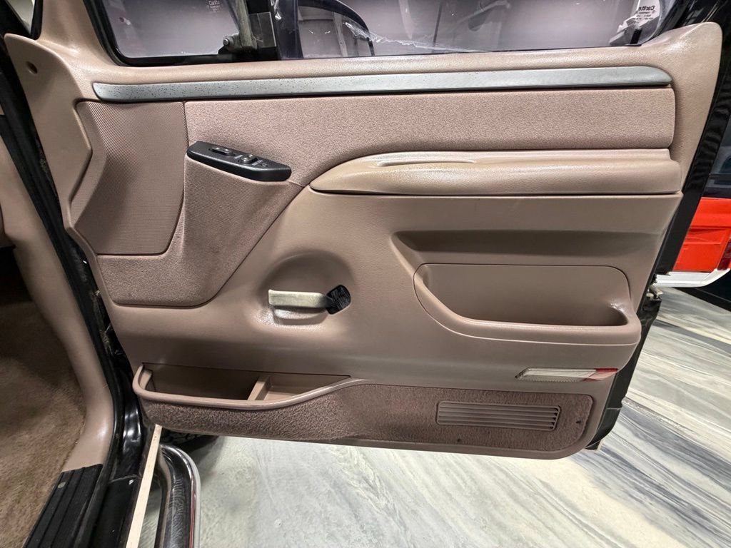 Used 1993 Ford Bronco Eddie Bauer AWD/4WD image 42