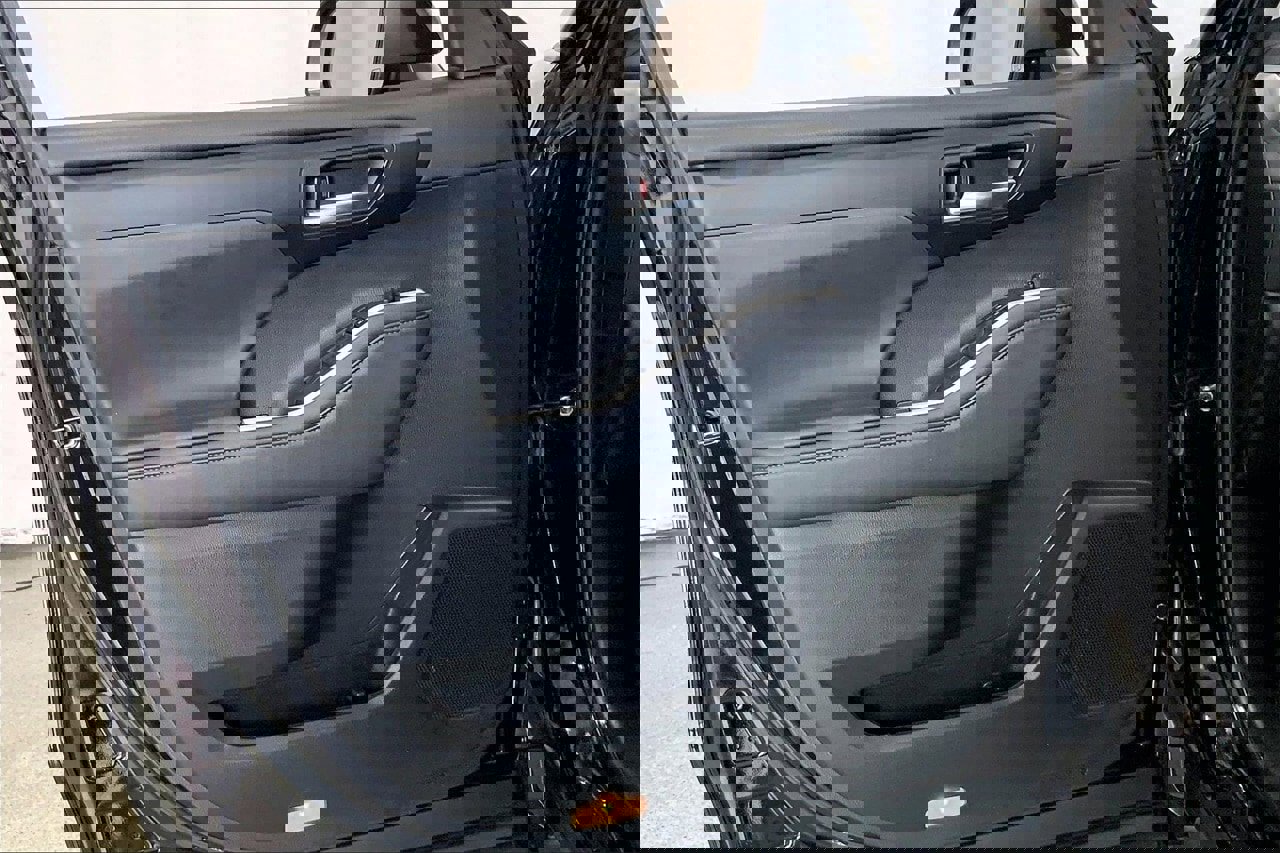 Used 2022 Toyota Highlander XLE image 25