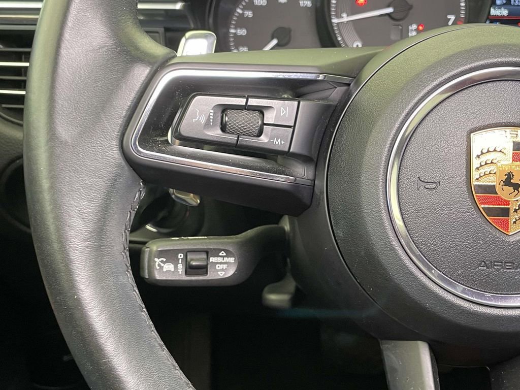 Certified 2023 Porsche Macan AWD/4WD image 39