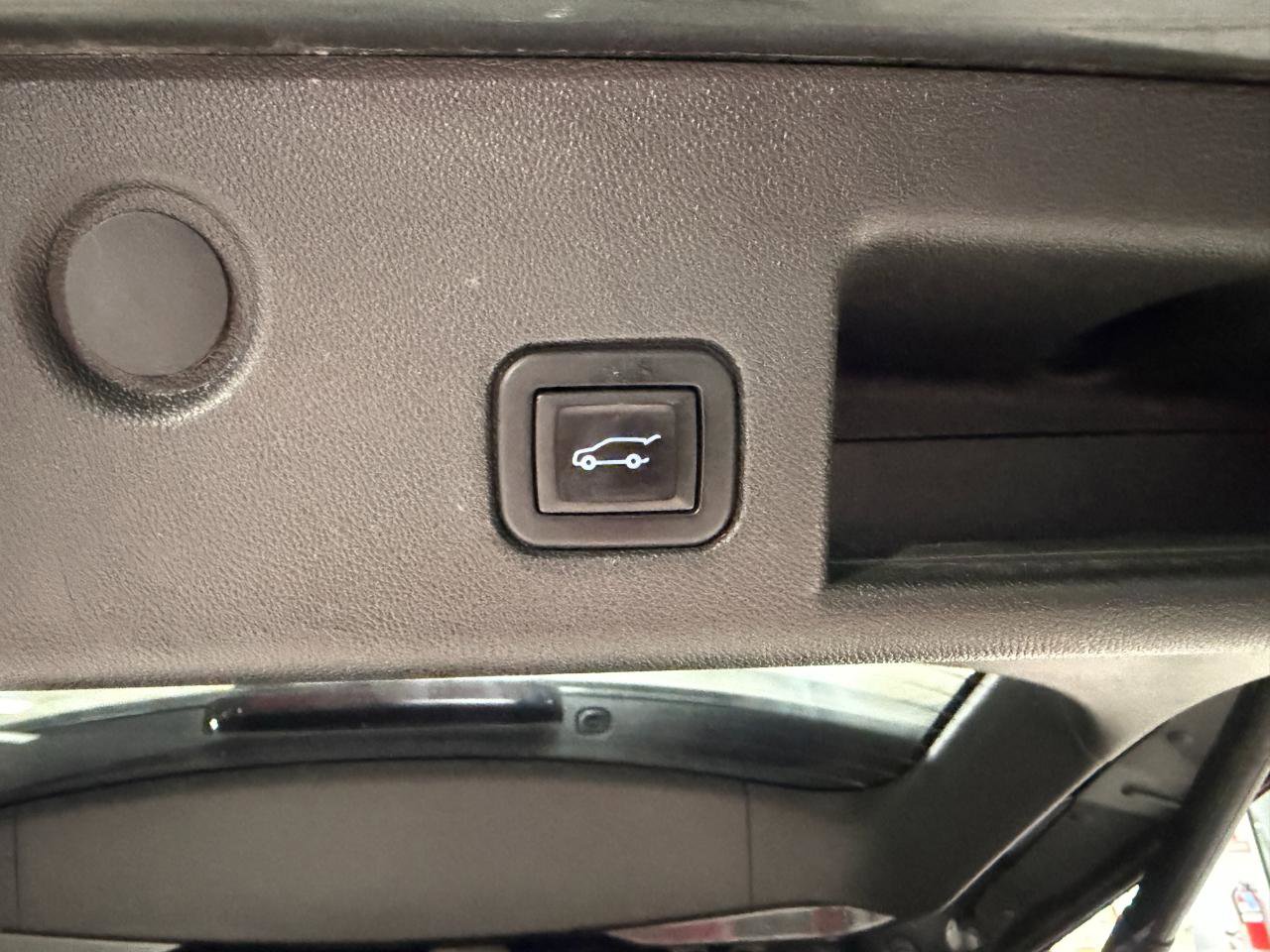 Used 2020 Chevrolet Equinox LT FWD image 52