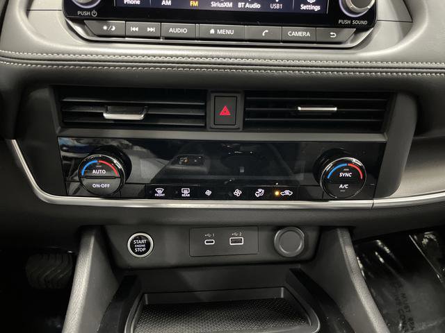 Used 2023 Nissan Rogue SV image 16