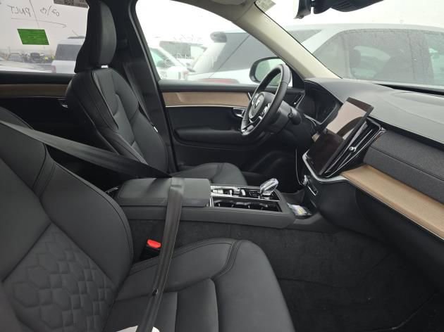 Used 2025 Volvo XC90 B5 Plus AWD/4WD image 14
