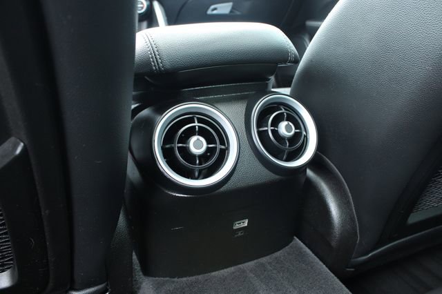 Used 2017 Alfa Romeo Giulia Sprint w/ Cold Weather Package image 33