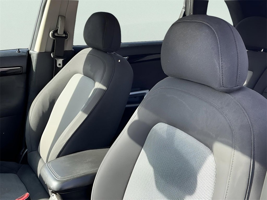 Used 2013 Chevrolet Captiva Sport LT image 25