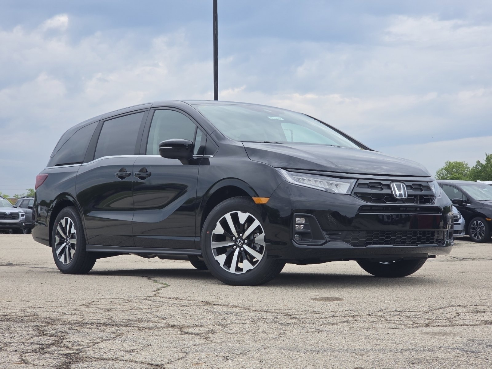 New 2026 Honda Odyssey EX-L image 2