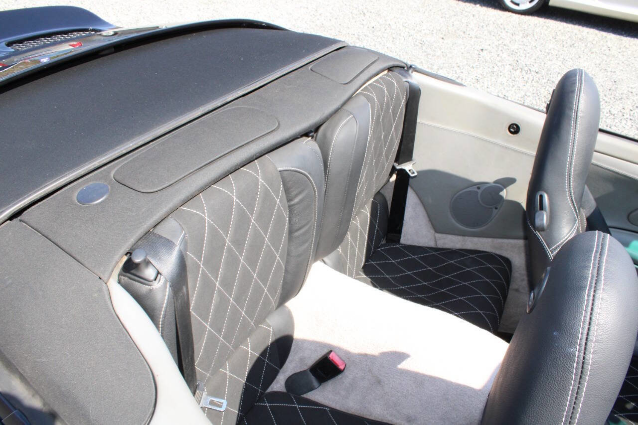 Used 2003 Porsche 911 Carrera 4 image 26