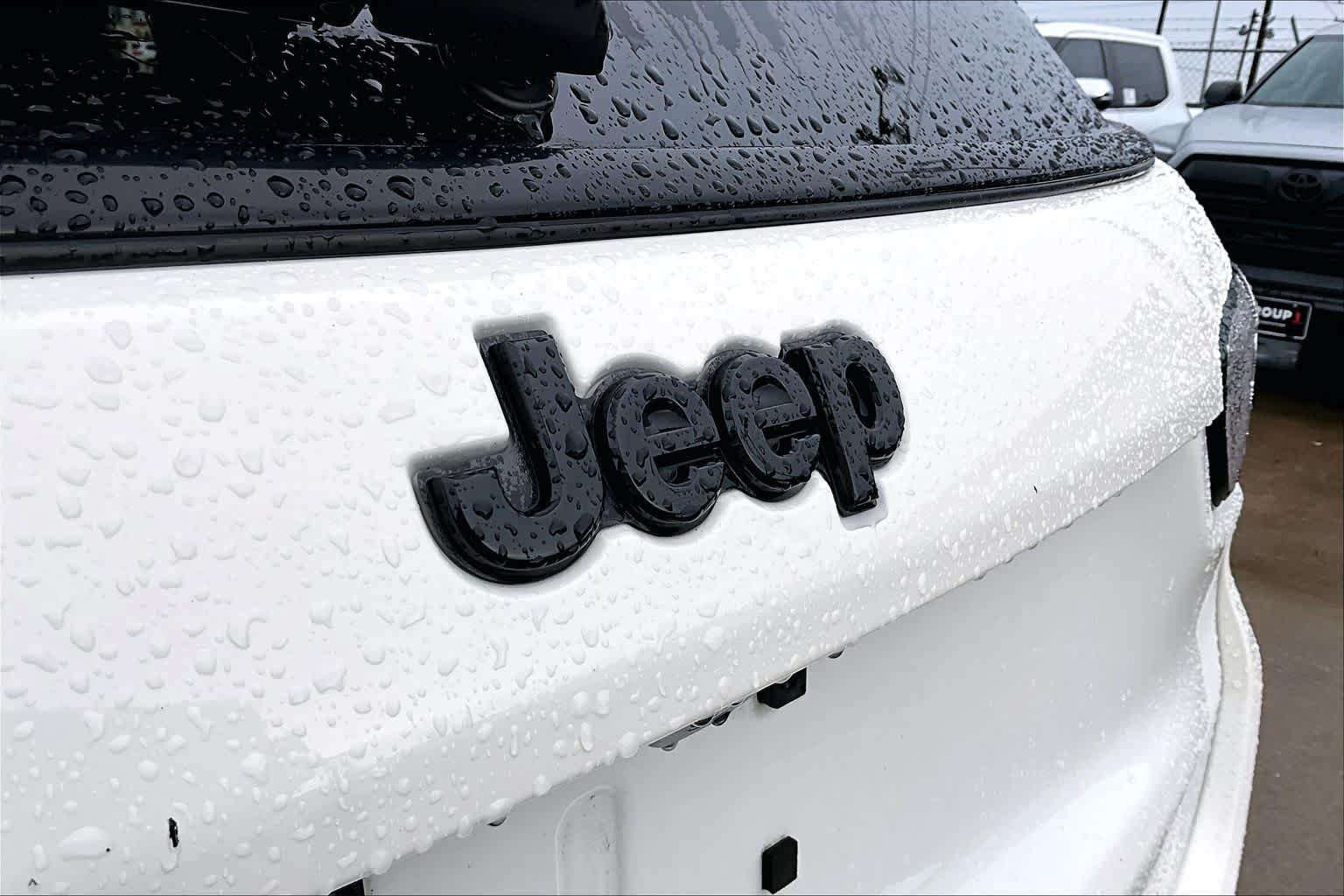 Used 2021 Jeep Compass Latitude FWD image 30