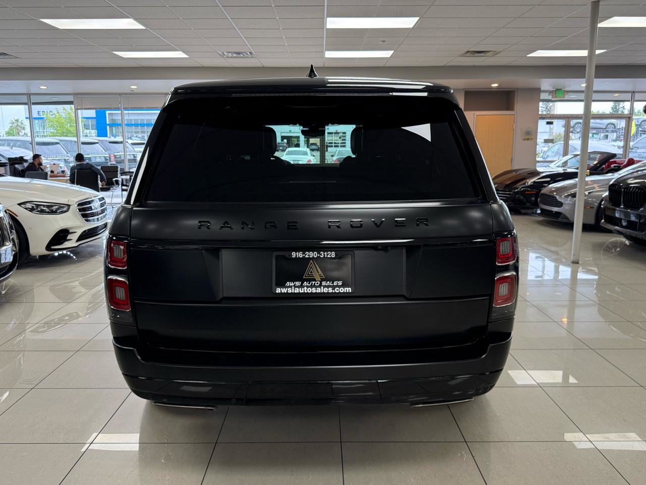 Used 2020 Land Rover Range Rover Long Wheelbase HSE AWD/4WD image 4