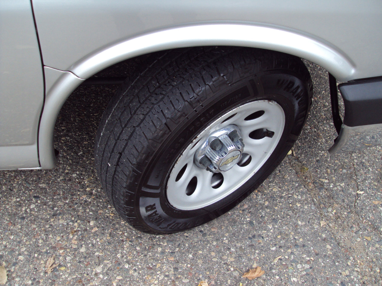 Used 2013 Chevrolet Express 1500 LT w/ LT Preferred Equipment Group image 32