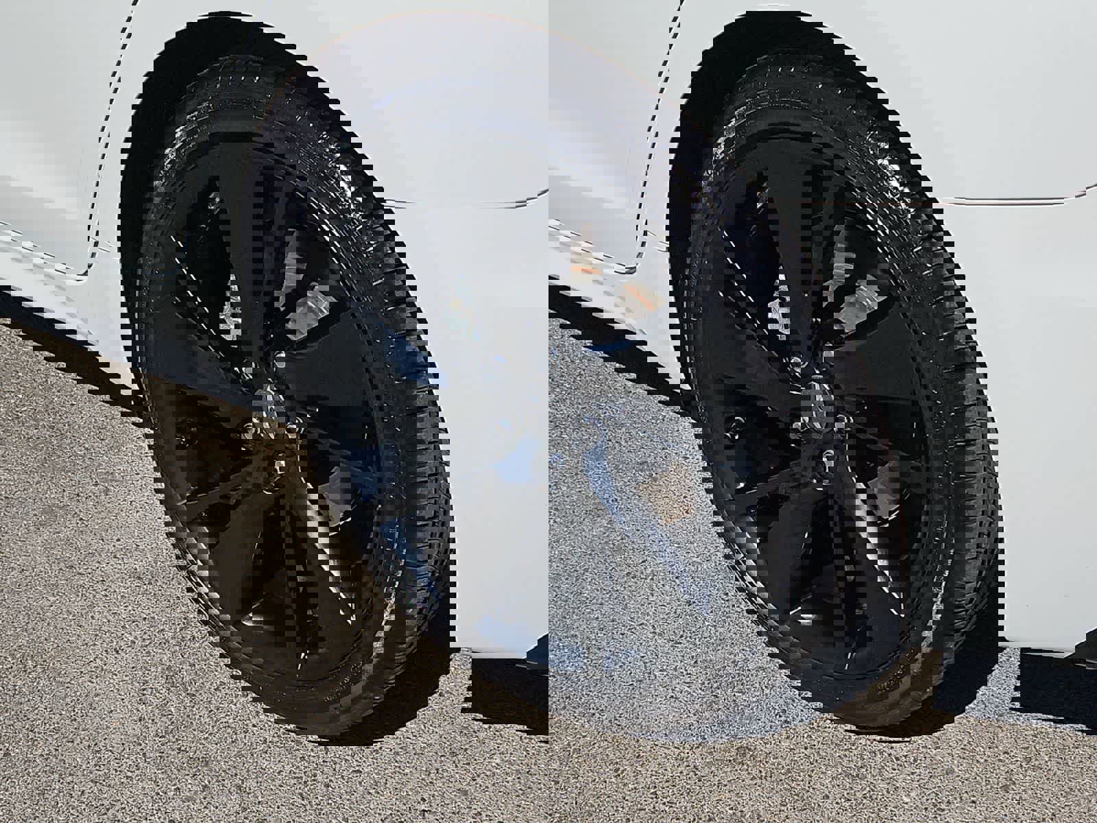 Used 2023 Genesis G70 2.0T w/ Sport Prestige Package image 13