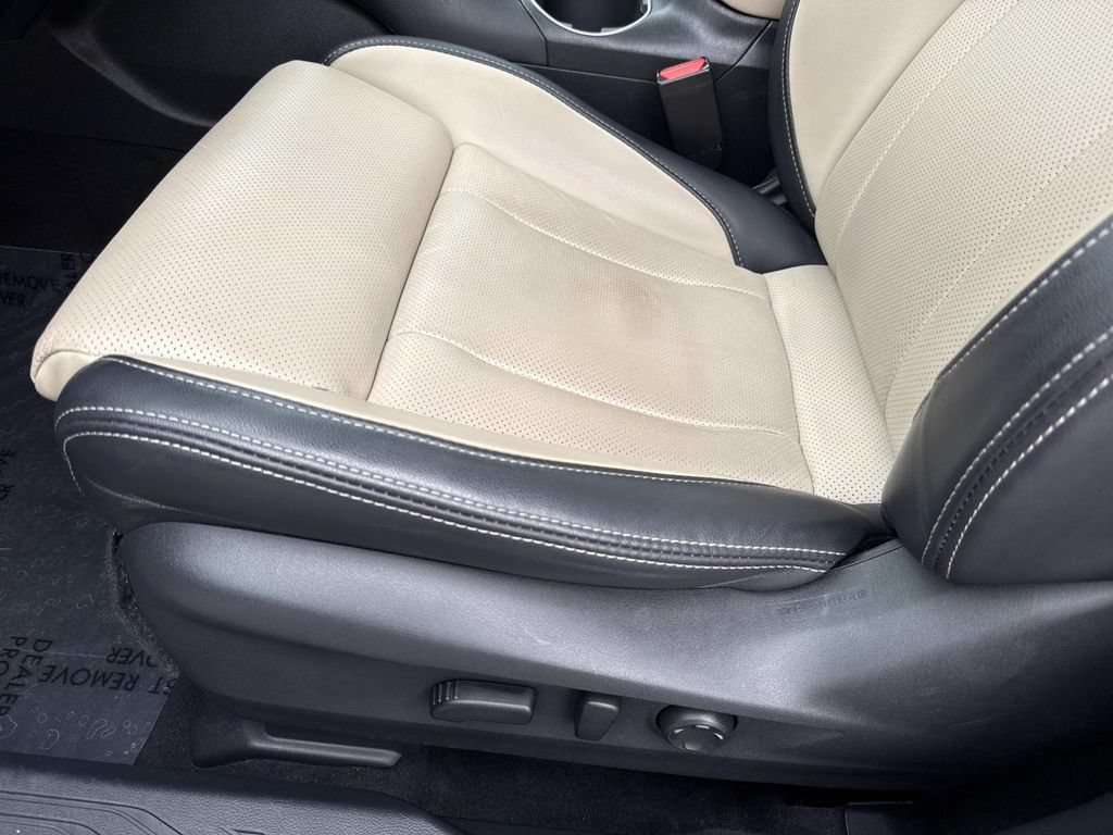 Used 2023 Subaru Outback Limited AWD/4WD image 27