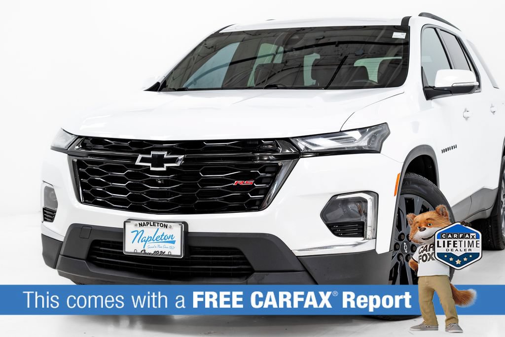 Used 2023 Chevrolet Traverse RS AWD/4WD image 2