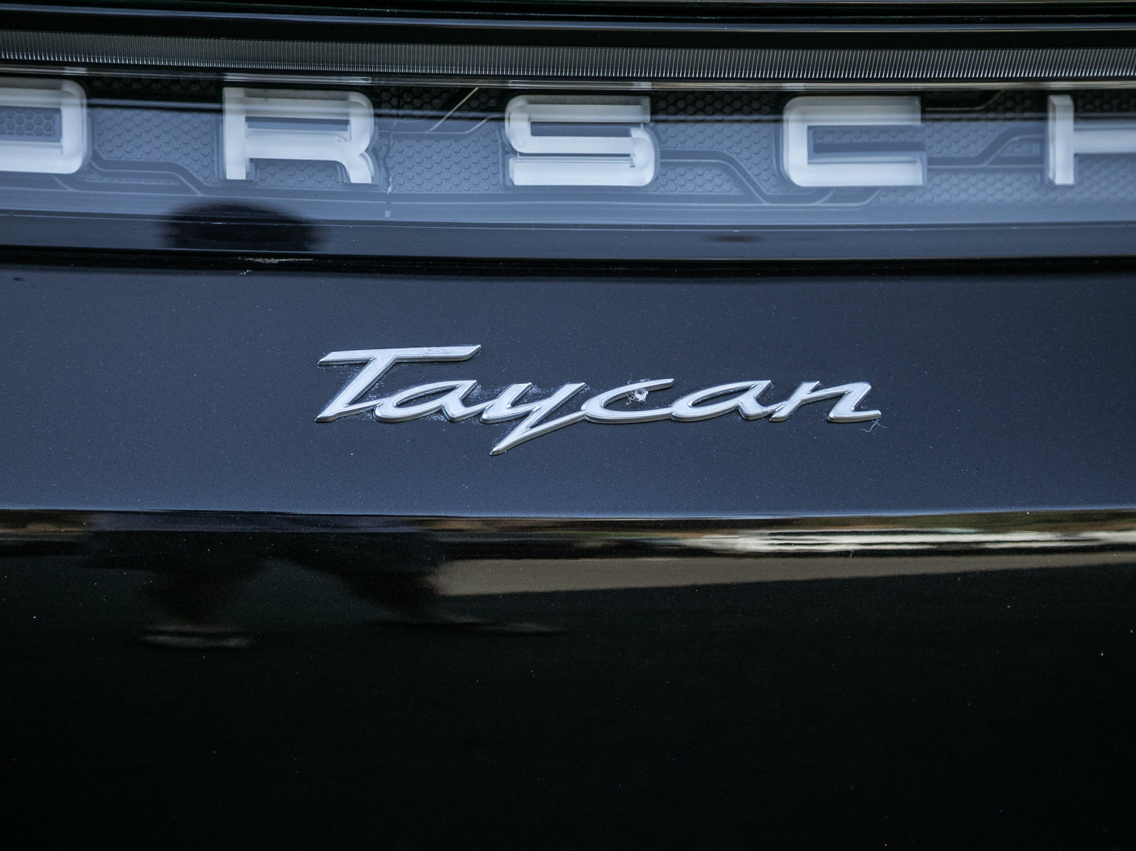 Certified 2023 Porsche Taycan RWD image 27