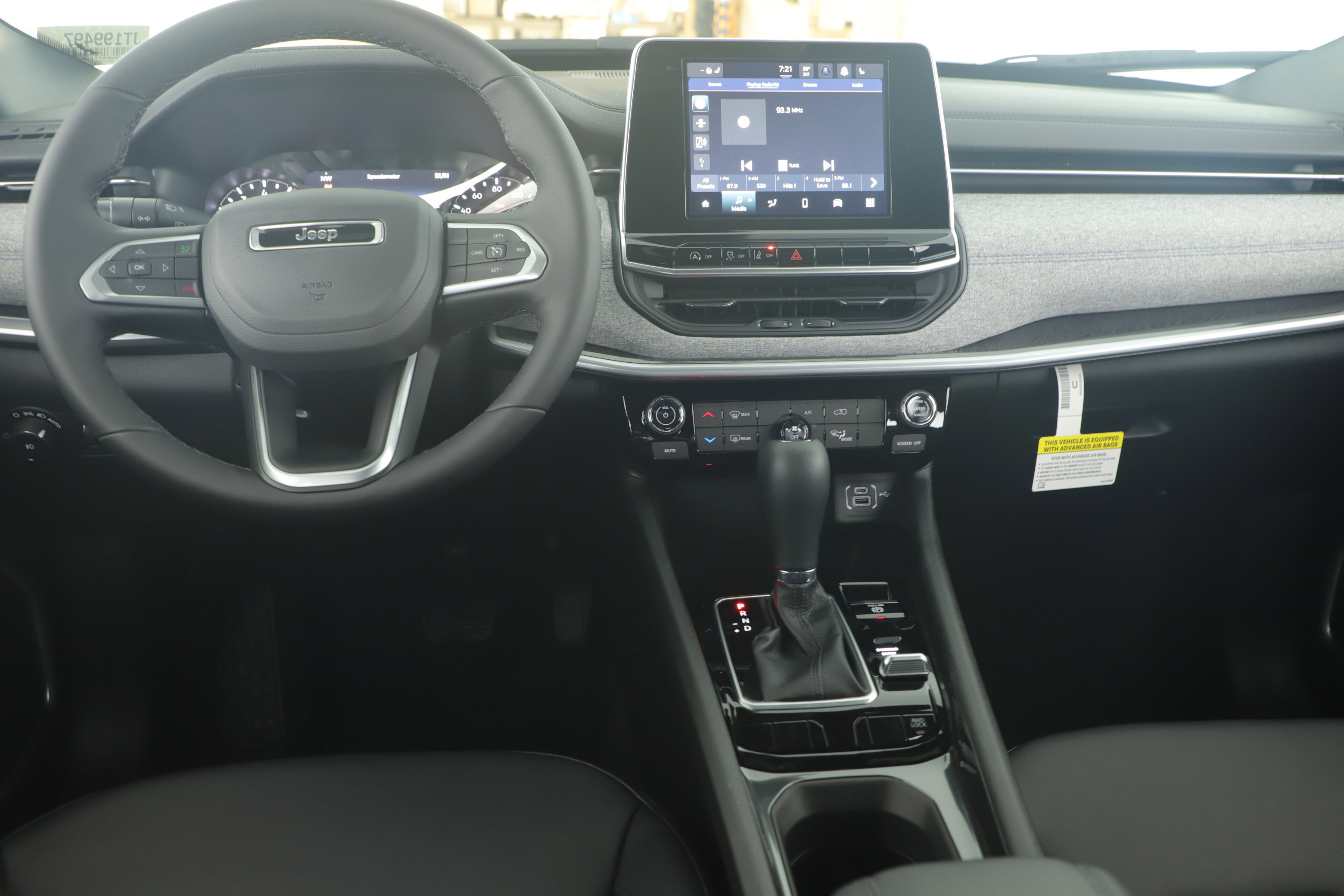 New 2026 Jeep Compass Latitude image 19