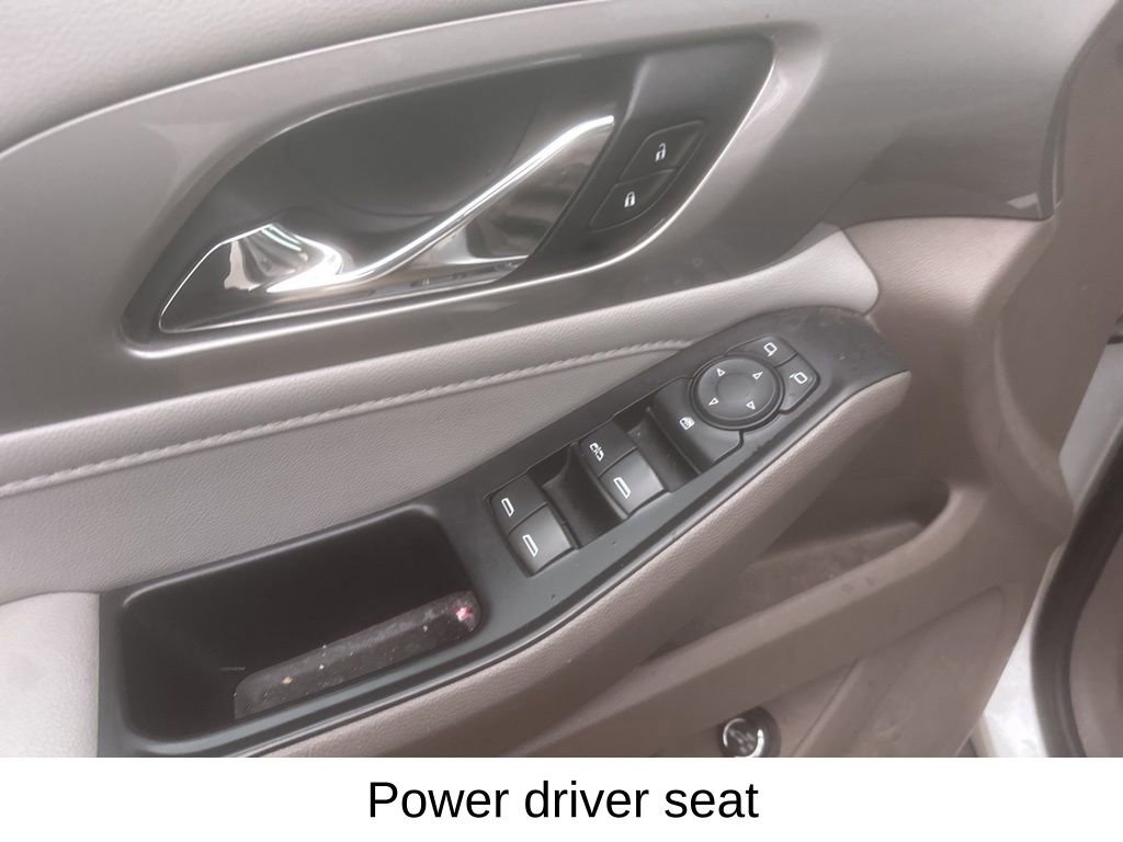 Used 2021 Chevrolet Traverse LT AWD/4WD image 19