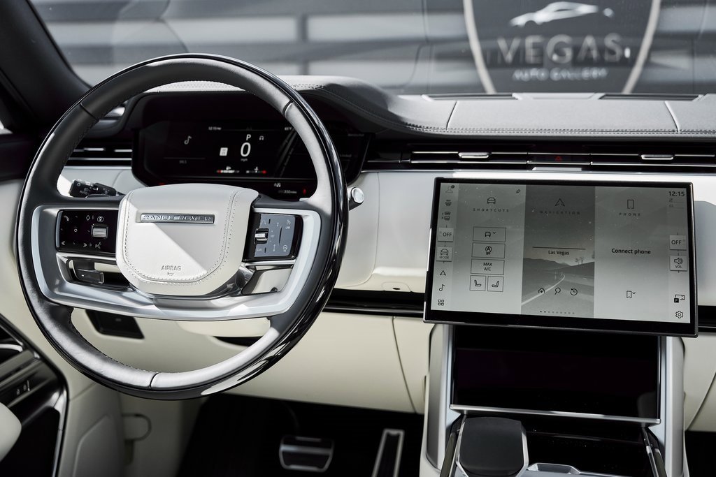 Used 2026 Land Rover Range Rover Long Wheelbase SE image 55