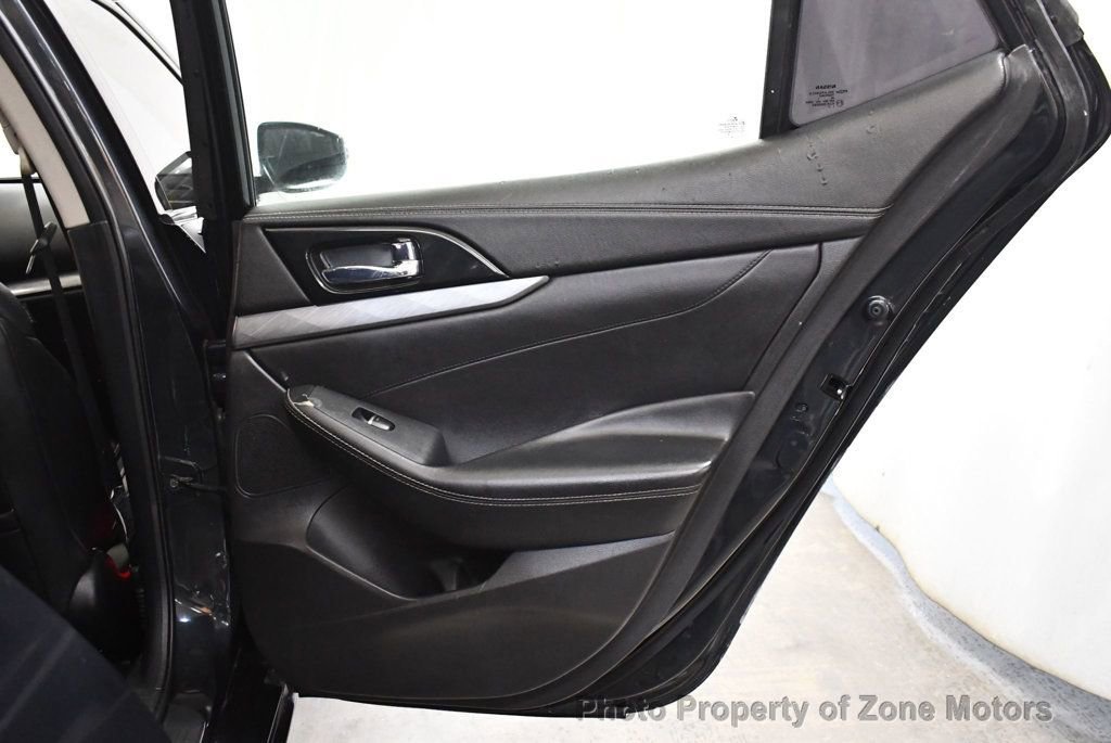 Used 2017 Nissan Maxima 3.5 SV image 17