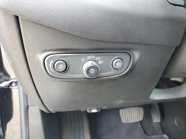 Used 2022 Chevrolet Equinox Premier image 17