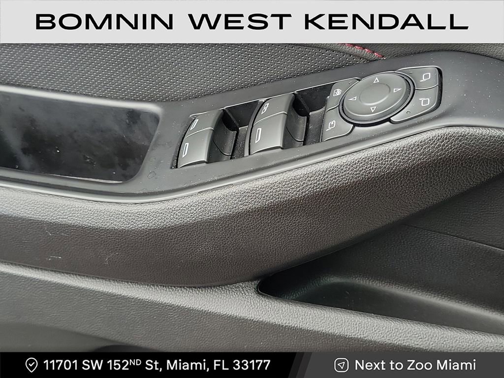 Used 2024 Chevrolet Traverse RS image 26