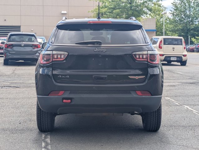Used 2017 Jeep Compass Trailhawk w/ Leather Interior Group AWD/4WD image 6