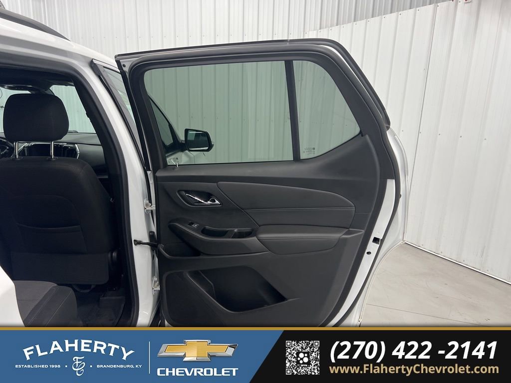 Used 2023 Chevrolet Traverse LT w/ LPO, Floor Liner Package image 12