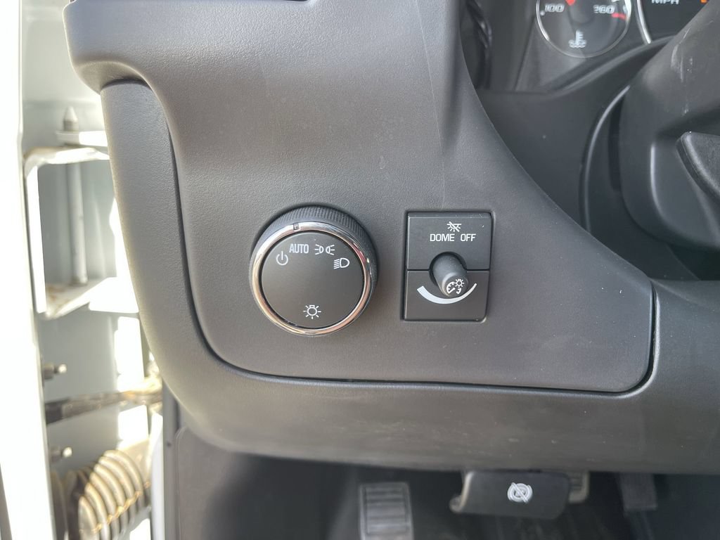 New 2025 GMC Savana 2500 Extended w/ Driver Convenience Package RWD image 18