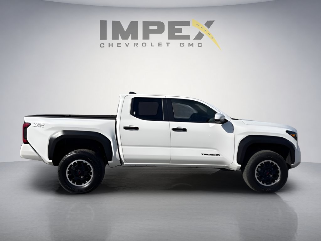 Used 2024 Toyota Tacoma TRD Off-Road AWD/4WD image 6