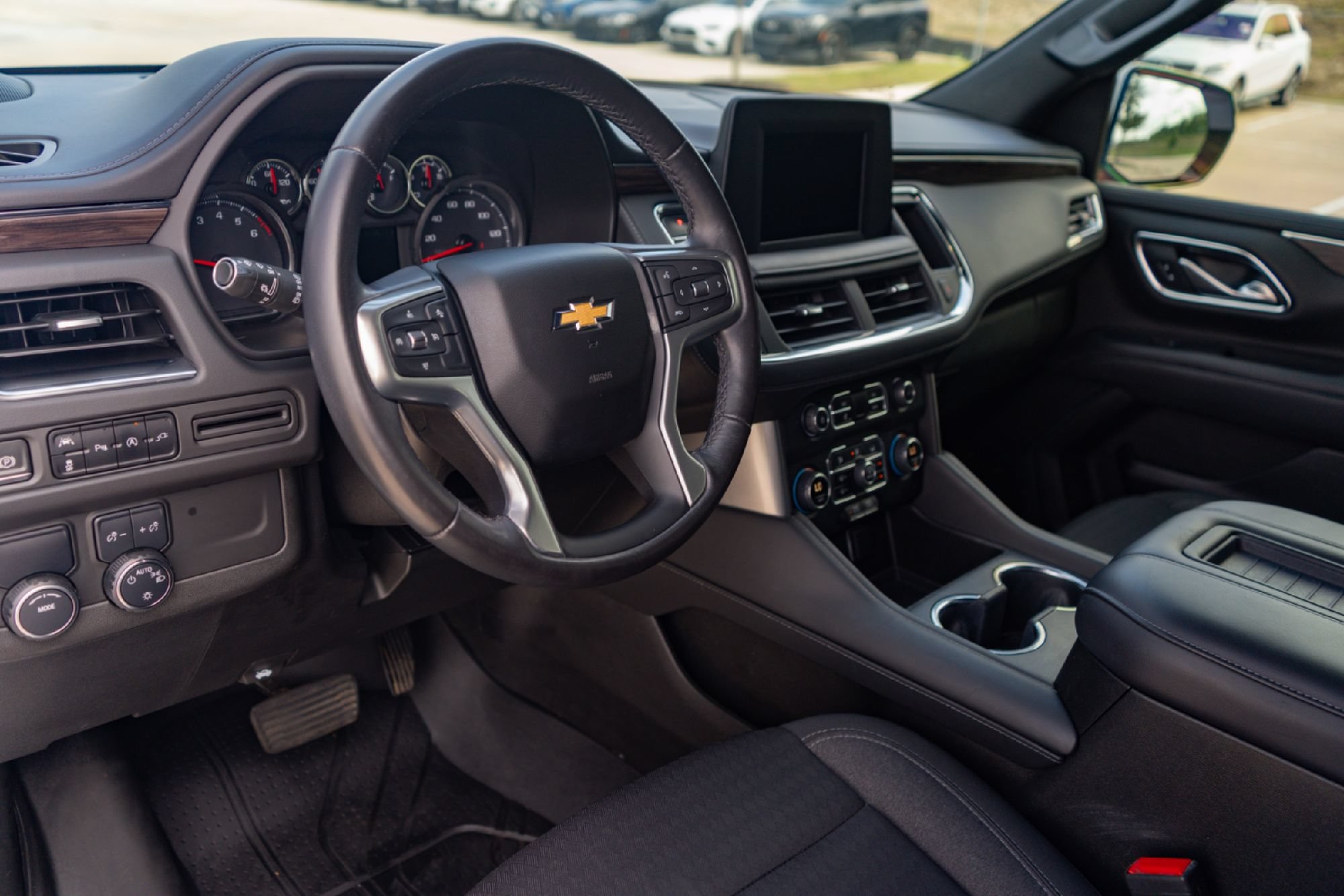 Used 2022 Chevrolet Tahoe LS w/ Driver Alert Package RWD image 8