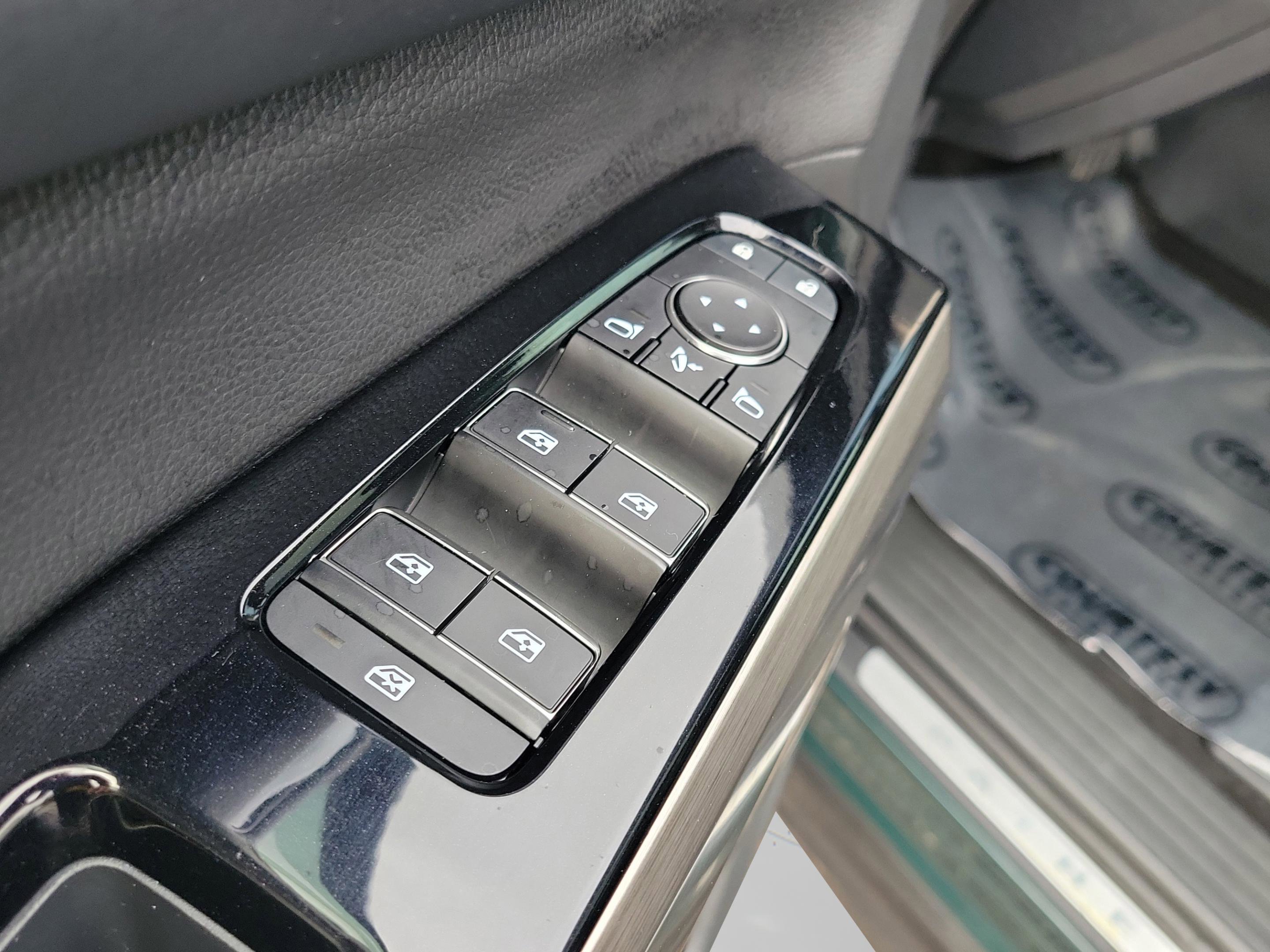 Certified 2023 Nissan Pathfinder Platinum image 23