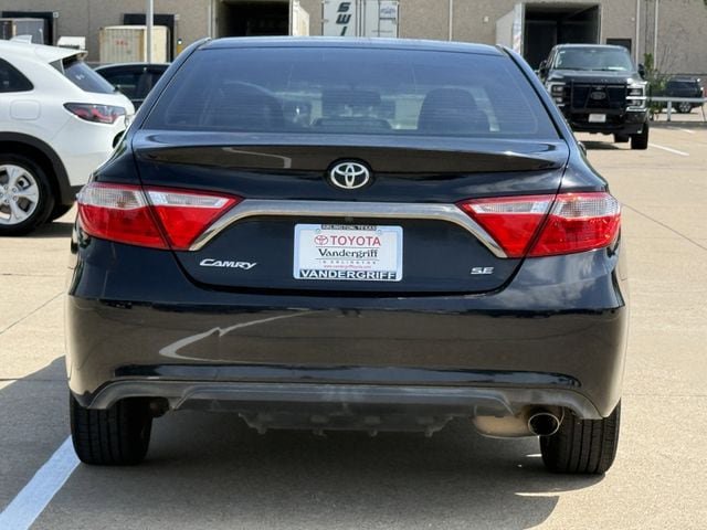 Used 2015 Toyota Camry SE FWD image 5