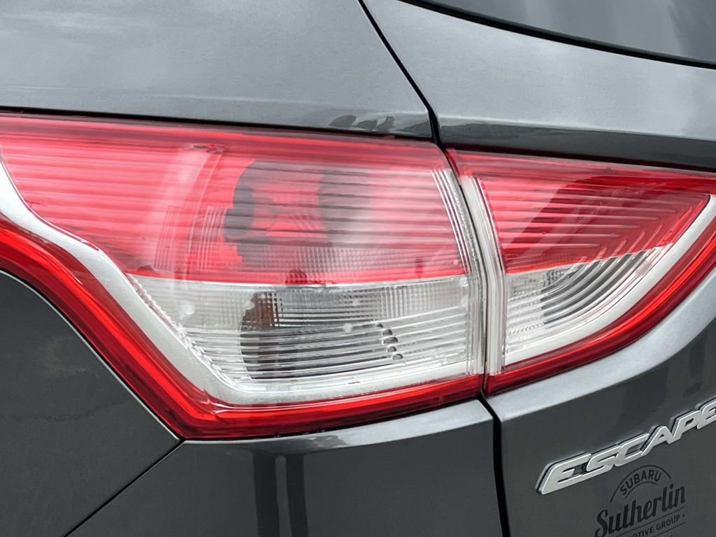 Used 2015 Ford Escape Titanium AWD/4WD image 10