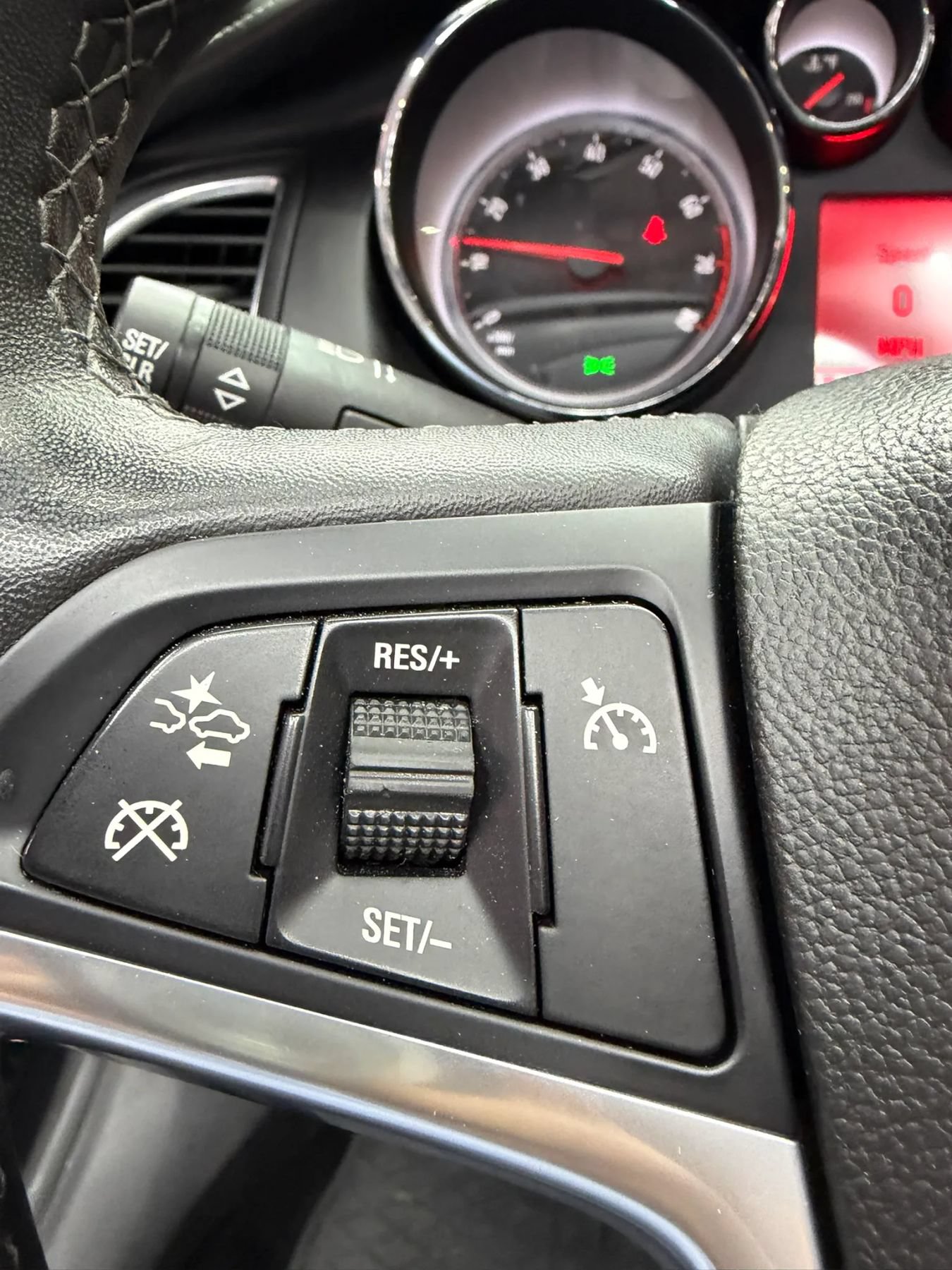 Used 2019 Buick Cascada Premium FWD image 16