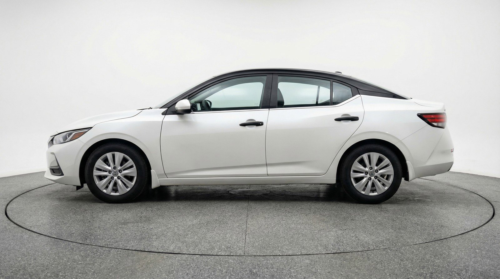 Used 2025 Nissan Sentra S FWD image 5