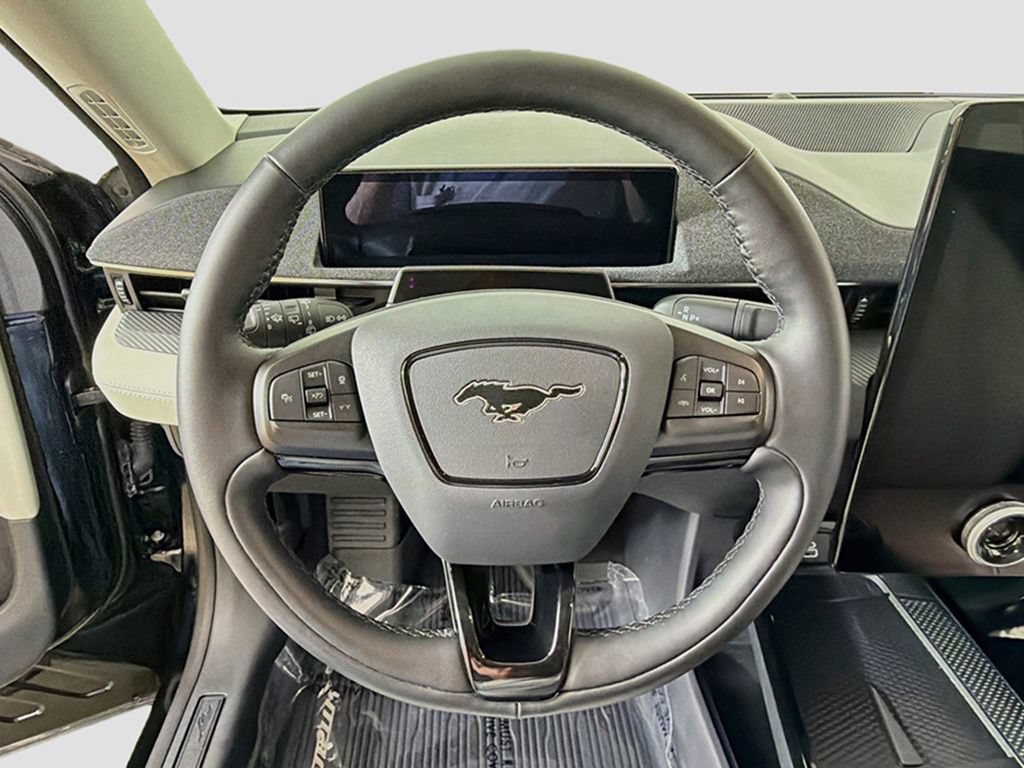 Used 2025 Ford Mustang Mach-E Premium AWD/4WD image 34