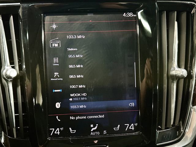 Used 2017 Volvo S90 T6 Momentum w/ Vision Package image 16